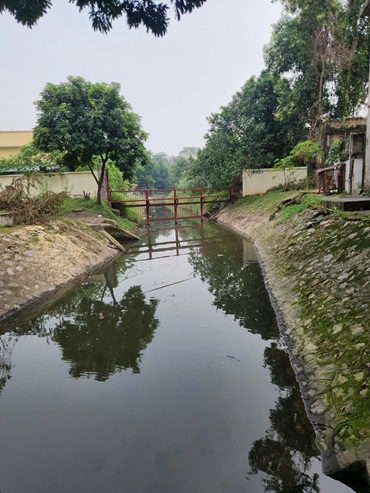 Kenh Thuy Phuong duoc cai tao se cham dut tinh trang ngap ung tai khu Tay Ho Tay. Anh: Minh Hanh