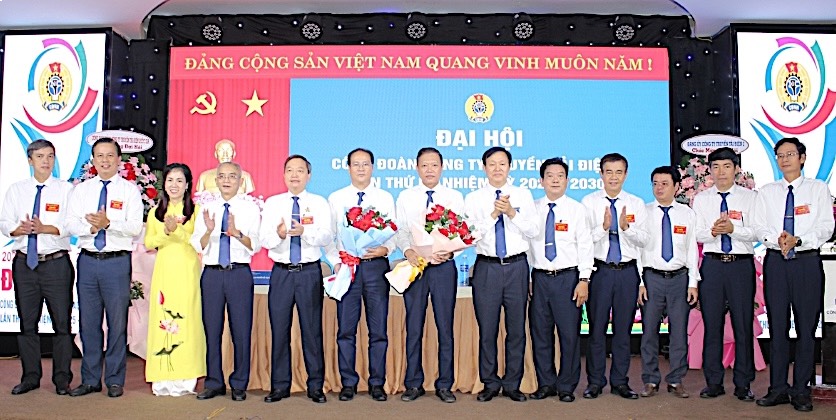 The grassroots trade union under EVNNPT Trade Union has completed the organization of the Trade Union Congress for the 2025-2030 term. Photo: Xuan Tien