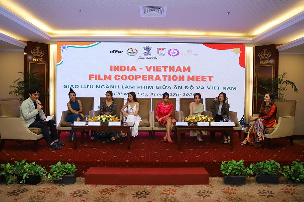 Le hoi Namaste Vietnam Festival 2024 quy tu cac dien gia la chuyen gia o nhieu linh vuc, dong thoi quy khach moi la cac nha lam phim, nghe si noi tieng tai An Do va Viet Nam. Anh: Rahul Bali