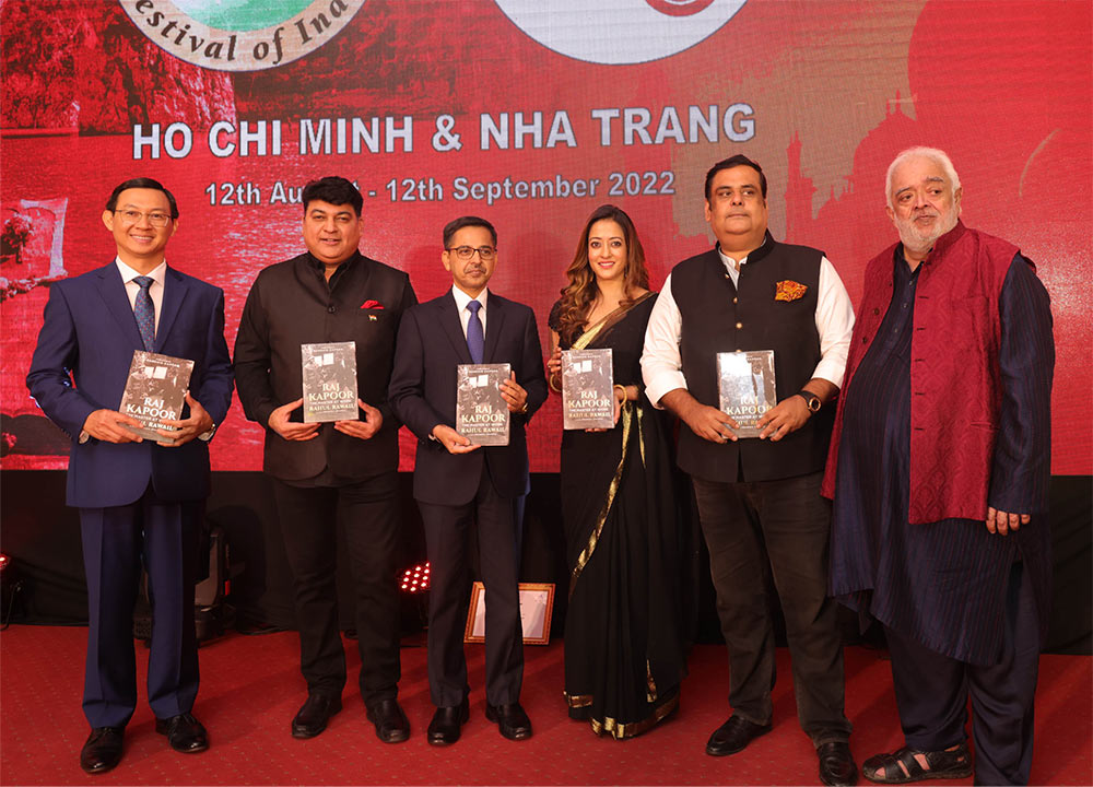 Anandi 'Co dau 8 tuoi' cung dan nghe si An Do den Viet Nam dip Le hoi Xin chao Viet Nam - Namaste Viet Nam lan thu nhat vao nam 2022. Anh: Rahul Bali