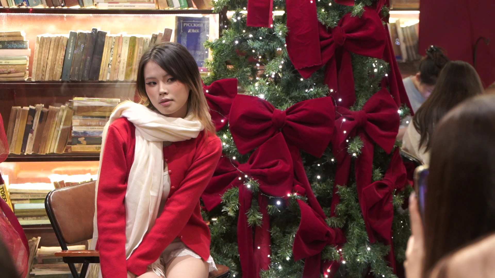 Early Christmas decor cafes have caused a spike in revenue, attracting a large number of young people.