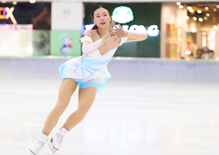 El jugador Nguyen Cao Ha Mi participara en los SEA Games 33 con la seleccion vietnamita de patinaje sobre hielo. Foto: Federacion de Patinaje y Roller de Vietnam