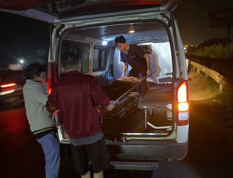 M. C a ete secouru a temps et sa sante s'est stabilisee. Photo : Police de la ville de Hai Phong