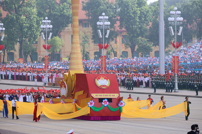 Khoi Mat tran To quoc Viet Nam tai Le dieu binh, dieu hanh Ky niem 80 nam Cach mang Thang Tam thanh cong va Quoc khanh 2.9. Anh: Nhat Bac.