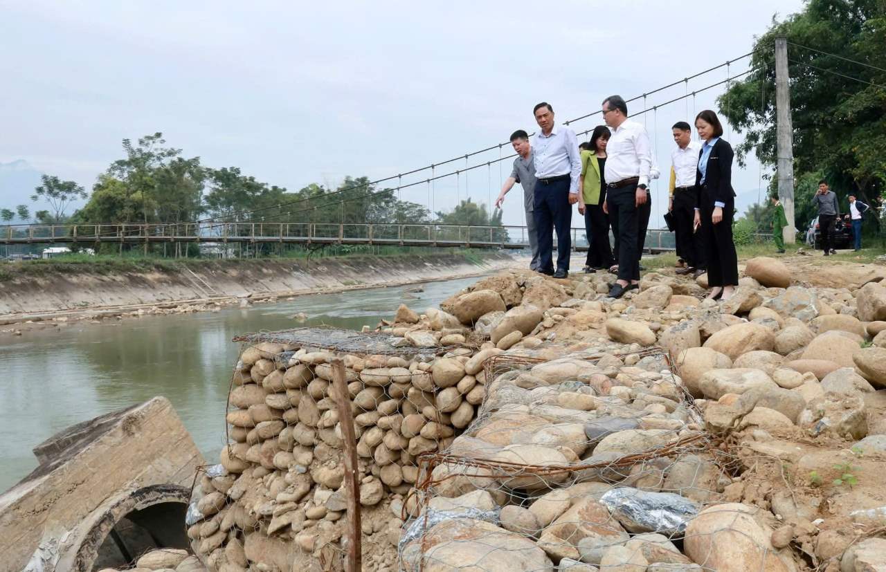 Lanh dao tinh Lao Cai