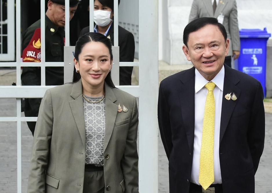 Former Thai Prime Minister Thaksin Shinawatra and his daughter Paetongtarn Shinawatra arrived at the Supreme Court in Bangkok, Thailand, on September 9, 2025. Photo: Xinhua