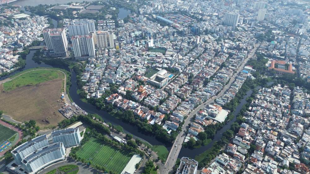 Rach Xuyen Tam noi tu kenh Nhieu Loc - Thi Nghe den song Vam Thuat. Ảnh: Anh Tu  