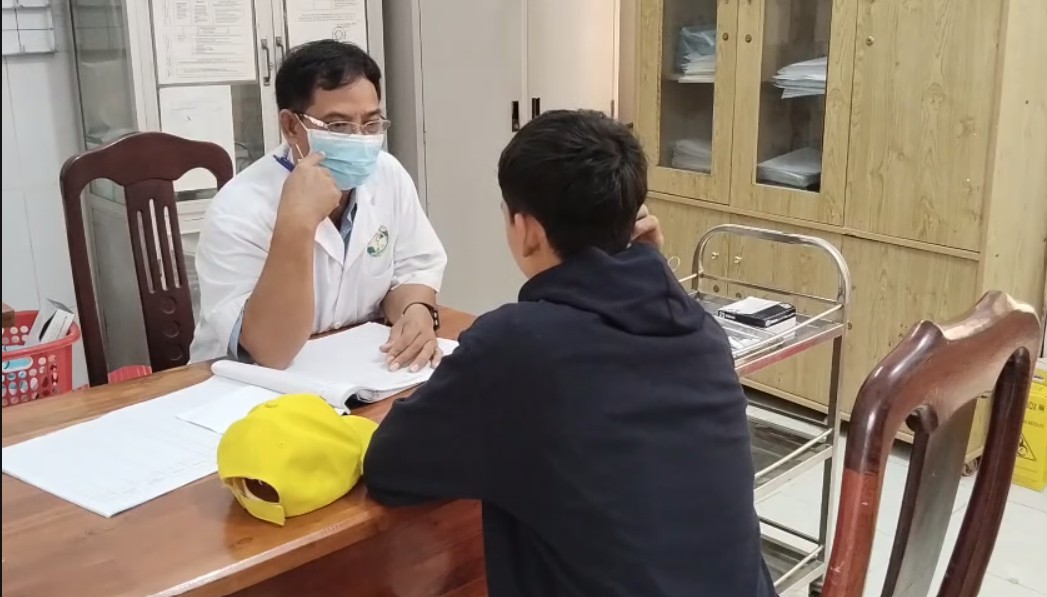 Cong tac cham soc suc khoe cho nguoi dan o xa duoc trien khai deu dan, thuong xuyen. Anh: Bao Lam