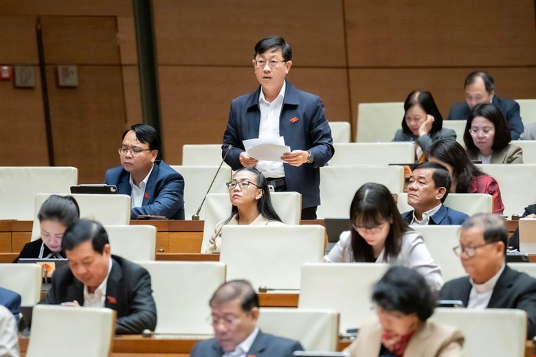 Dai bieu Quoc hoi Nguyen Huu Thong phat bieu. Anh: Quochoi.vn