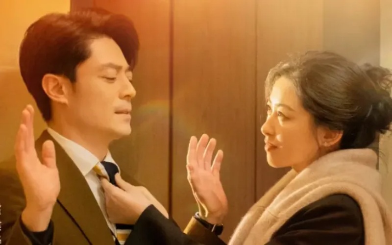 Cao Jianhua and Zhou in the new film. Photo: Cut from video
