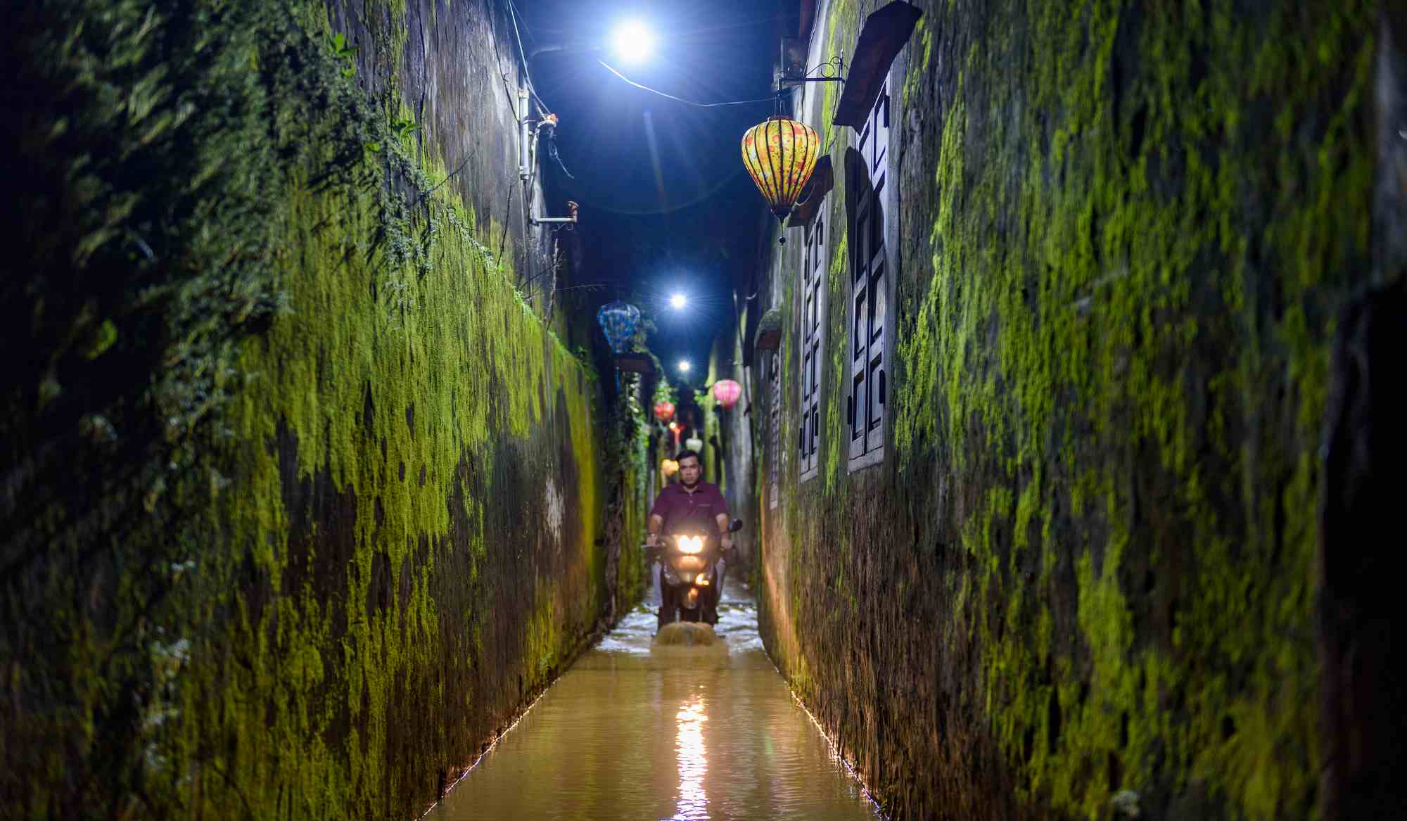 Hoi An glittrar i översvämningsvatten