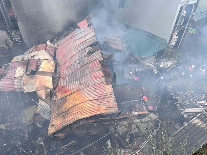 Scene of a house fire in Tay Mo ward, Hanoi. Photo: Manh Huy