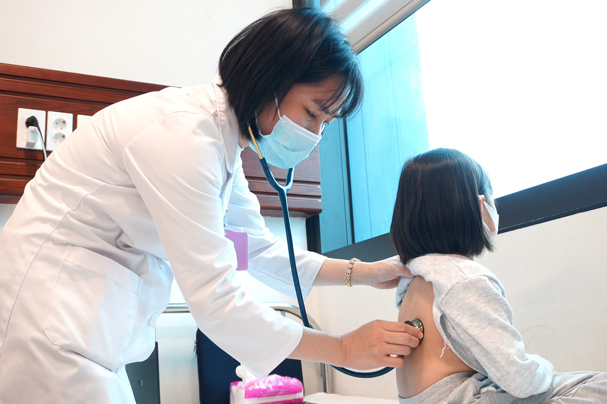 Los niños enfermos de fiebre aumentan a principios de la temporada fria los medicos advierten que no vuelvan a usar la receta anterior