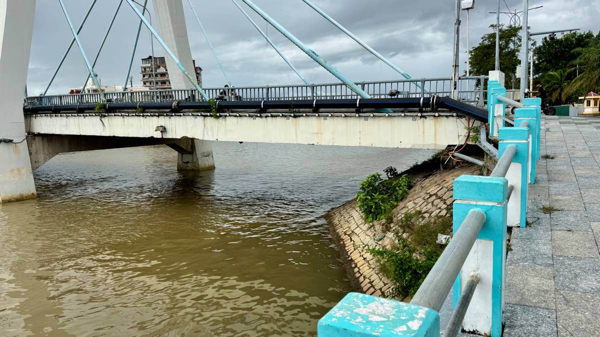 Vi tri song Ca Ty doan qua cau Le Hong Phong. Anh: Duy Tuan