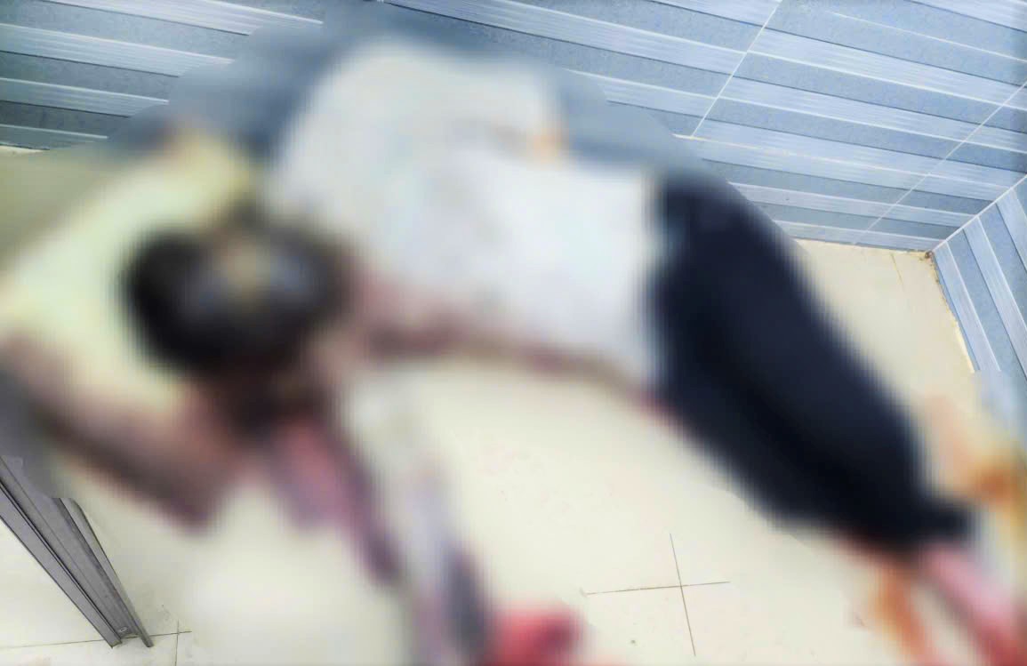 Hien truong phat hien thi the nan nhan tu vong trong nha tam. Anh: CQCN Cung cap