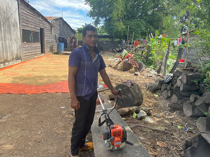 Vocational training is needed for workers to soon apply scientific and technical advances to agricultural production. Photo: Tra My