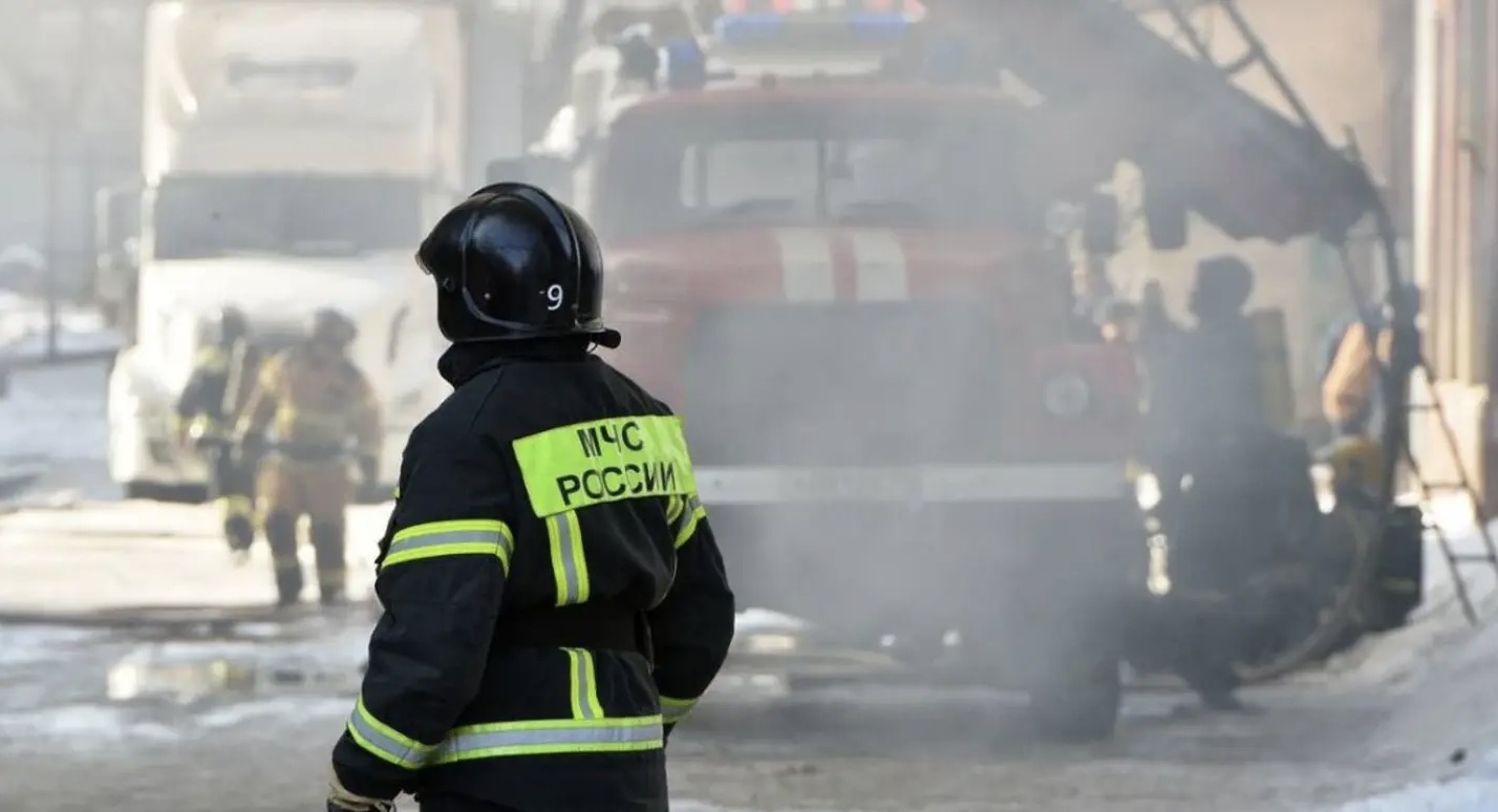 Rescuers at the scene of the Russian gas pipeline explosion. Photo: Omsk regional government