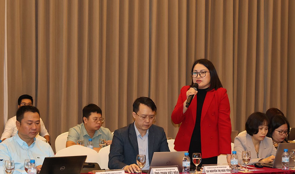 Cac dai bieu phat bieu tham luan tai hoi thao. Anh: Dieu Anh