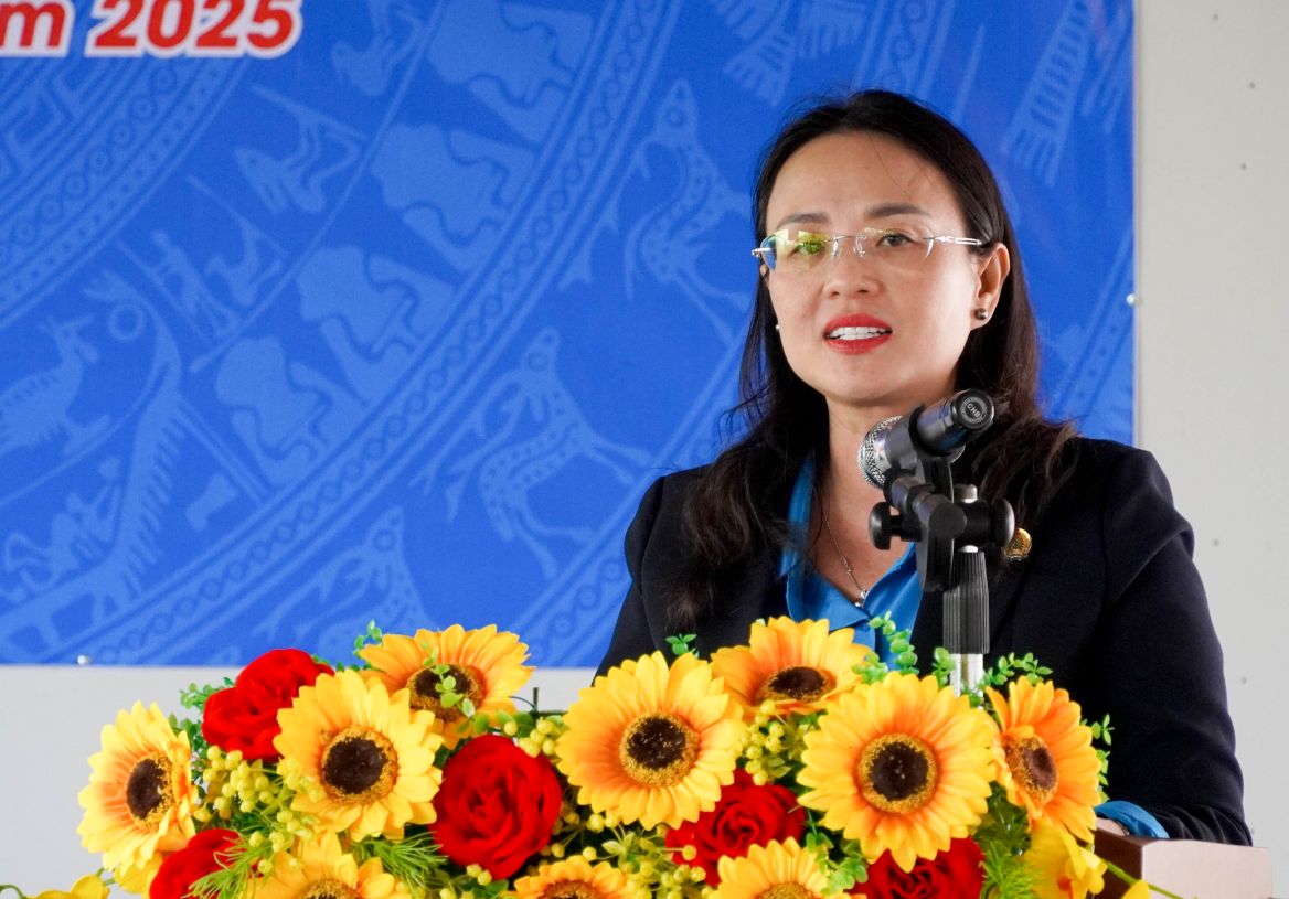 Ba Le Thi Suong Mai phat bieu chi dao Dai hoi. Anh: Phuong Anh