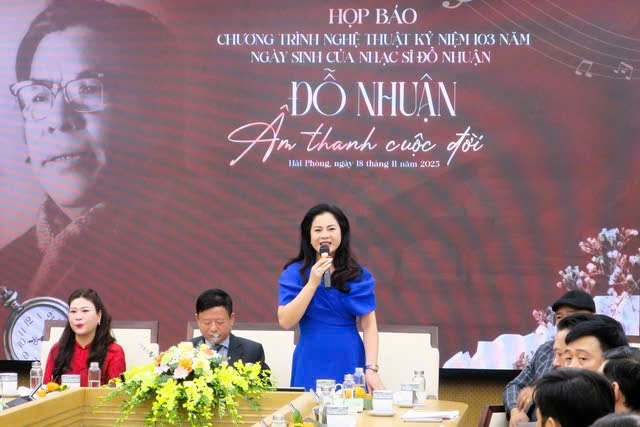 Ba Tran Thi Hoang Mai - Giam doc So Van hoa, The thao va Du lich Hai Phong phat bieu. Anh: Mai Chi