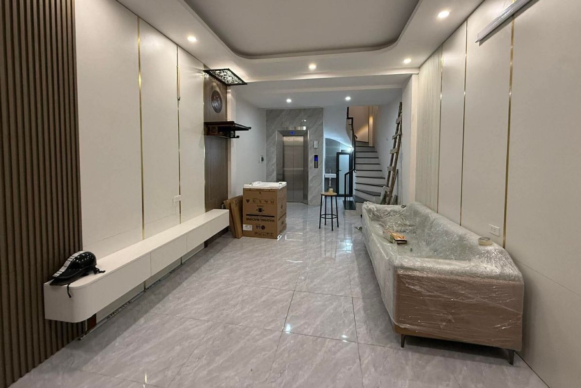 Nha trong ngo 36m2 duoc thiet ke noi that hien dai khu vuc Hoang Mai co gia khong duoi 7 ti dong. Anh: Thanh Binh