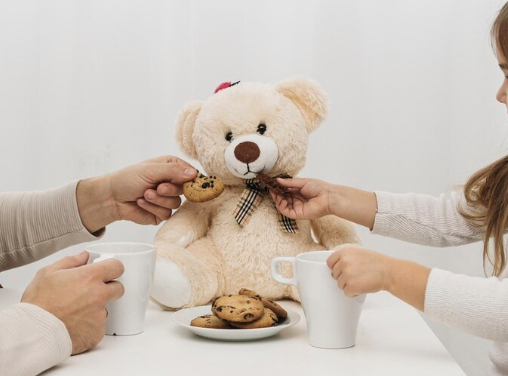 affection and communication in the family, a source of early emotional nutrition. Photo: Thuy Duong