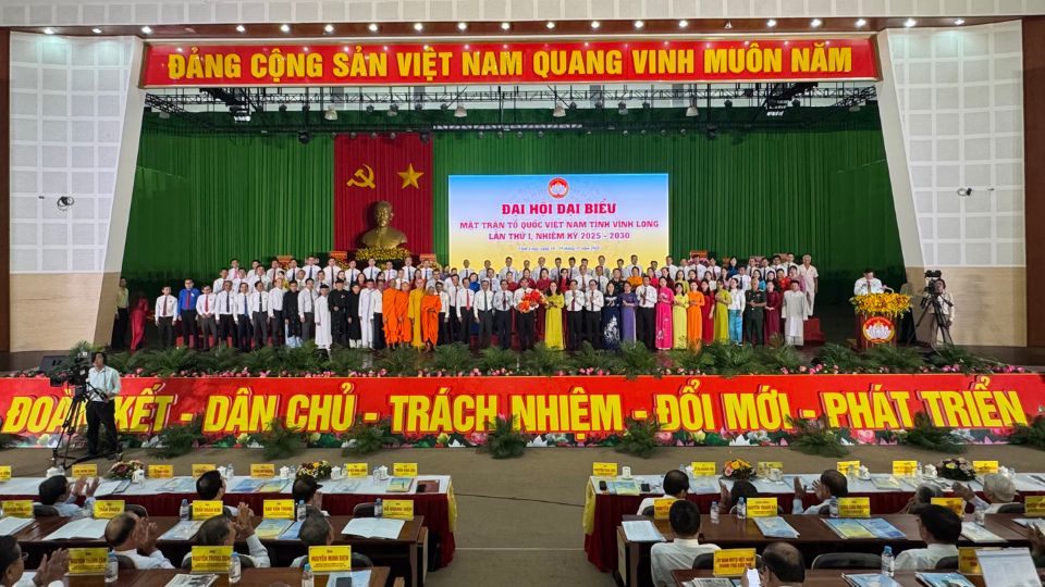 Uy ban MTTQ tinh Vinh Long khoa I, nhiem ky 2025-2030 ra mat tai Dai hoi. Anh: Hoang Loc
