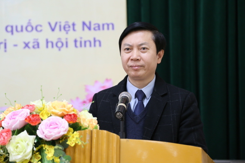 Ong Nguyen Hoang Tung - Uy vien Ban Thuong vu Tinh uy, Chu tich Uy ban Mat tran To quoc Viet Nam tinh Lang Son thong tin ve dai hoi. Anh: Khanh Linh