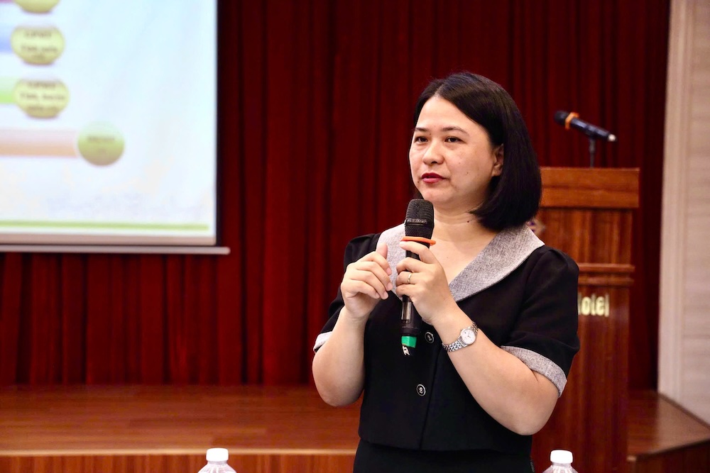 TS. Nguyen Thi Van Anh thong tin nhung noi dung quan trong lien quan den bao ve moi truong va ATVSLD. Anh: Cong doan Ha Tinh