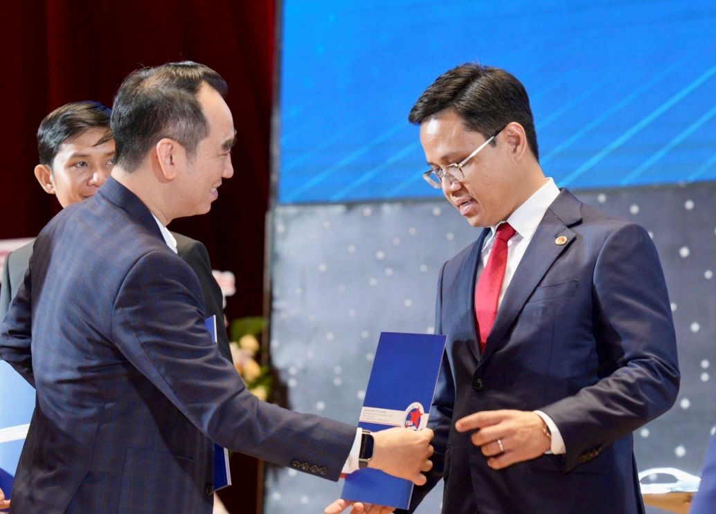 M. Nguyen The Duy est president de l'Association des jeunes entrepreneurs Binh Duong. Photo de : Dinh Trong