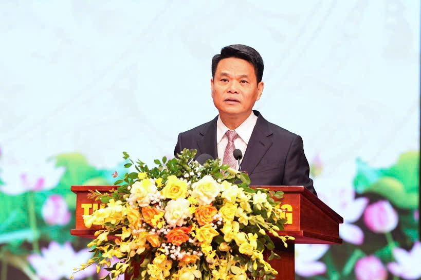 Chu tich UBND TP Hai Phong Le Ngoc Chau phat bieu tai Hoi nghi. Anh: Dam Thanh