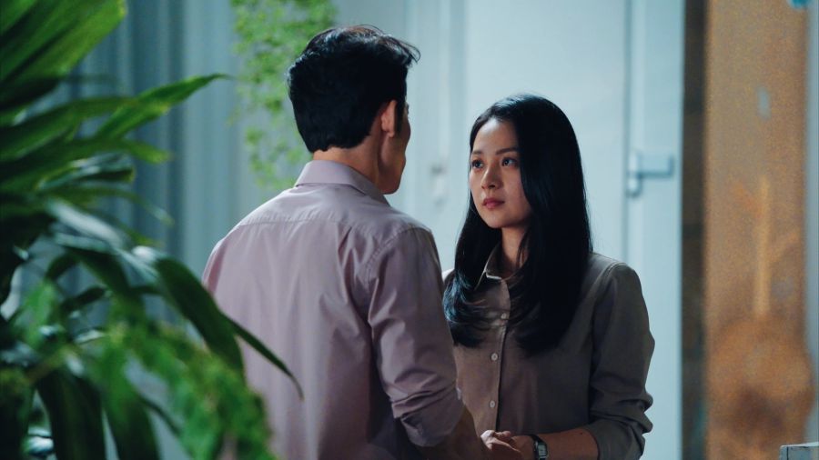 リエン・ビン・ファットとタム・トリウ・ダンは映画「マネー・トラップ」に主演しました。写真: 撮影スタッフ