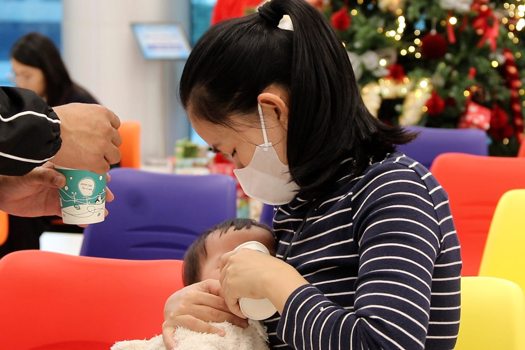 Worried about drug resistance, many parents refuse to buy antibiotics for their children