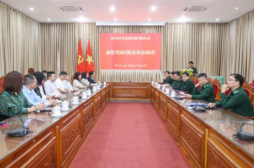 업무 회의 장면. 사진: Quang Vinh