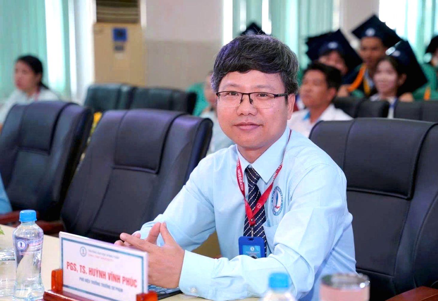 TS Huynh Vinh Phuc, nha giao dau tien cua Truong Dai hoc Dong Thap dat chuan giao su nam 2025. Anh: Nhan vat cung cap