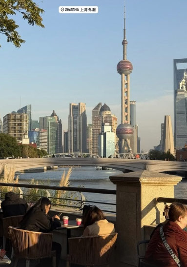 Hoa hau Do Thi Ha dang anh moi. Anh cat tu video