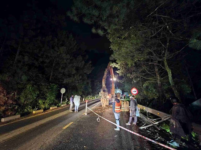 Mimosa Pass in Xuan Huong - Da Lat Ward experienced subsidence. Photo: Phuc Khanh