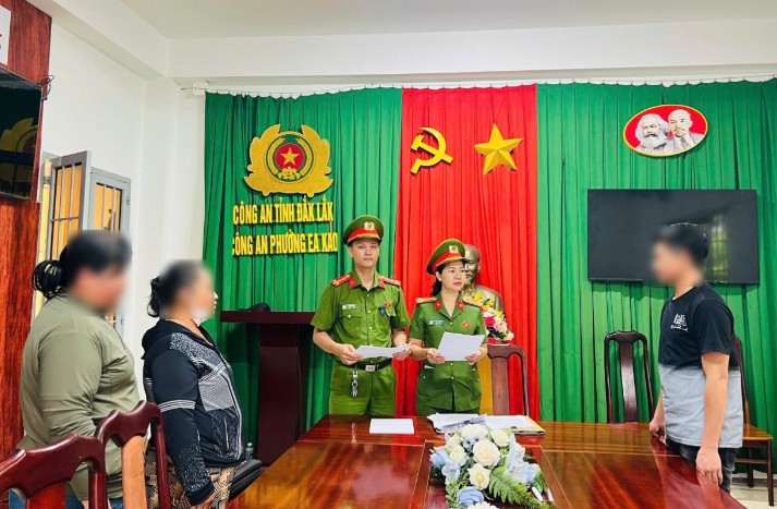 The authorities handled subject M.Q.H after illegally using drugs. Photo: Provided by the police