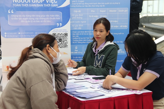 The 2025 Dong Anh Commune Job Fair brings together 34 enterprises and 2 units operating in the field of labor export. Photo: My Linh
