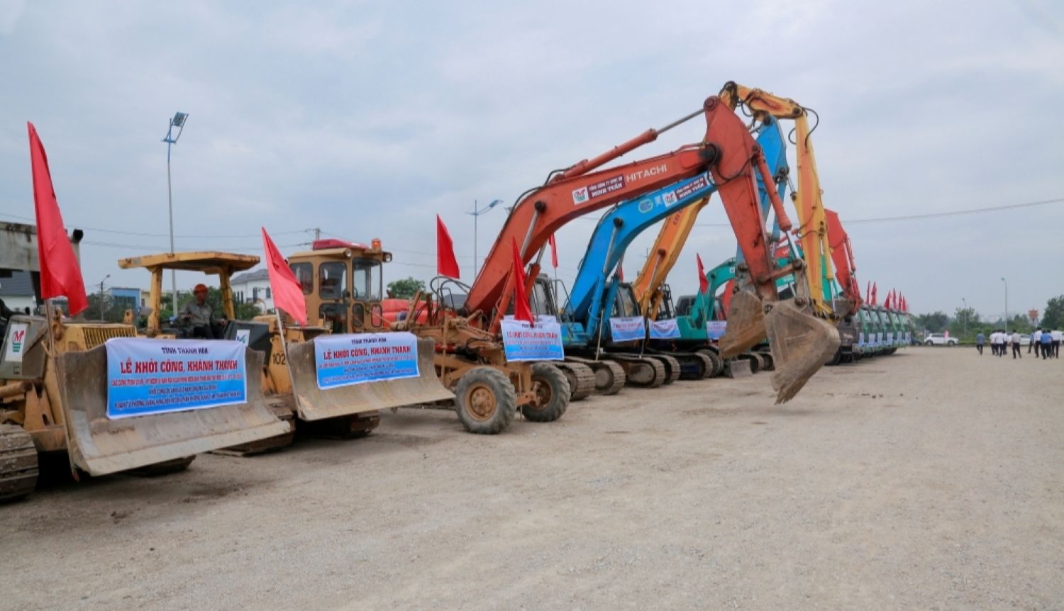 The investment project to expand phase 2 of Nam Song Ma Avenue has been accelerated by the contractor after being disbursed. Photo: Tran Lam