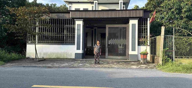 Rơi vào cảnh bế tắc, khốn khổ vì cho người thân mượn sổ đỏ vay tiền