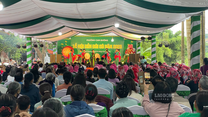 Cac hoat dong nghe thuat truoc them khai hoi. Anh: Dinh Dai