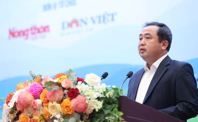 Mr. Tran Duc Thang, member of the Party Central Committee, Minister of Agriculture and Environment, spoke at the forum "Accompanying farmers to enter a new era". Photo: Pham Hung