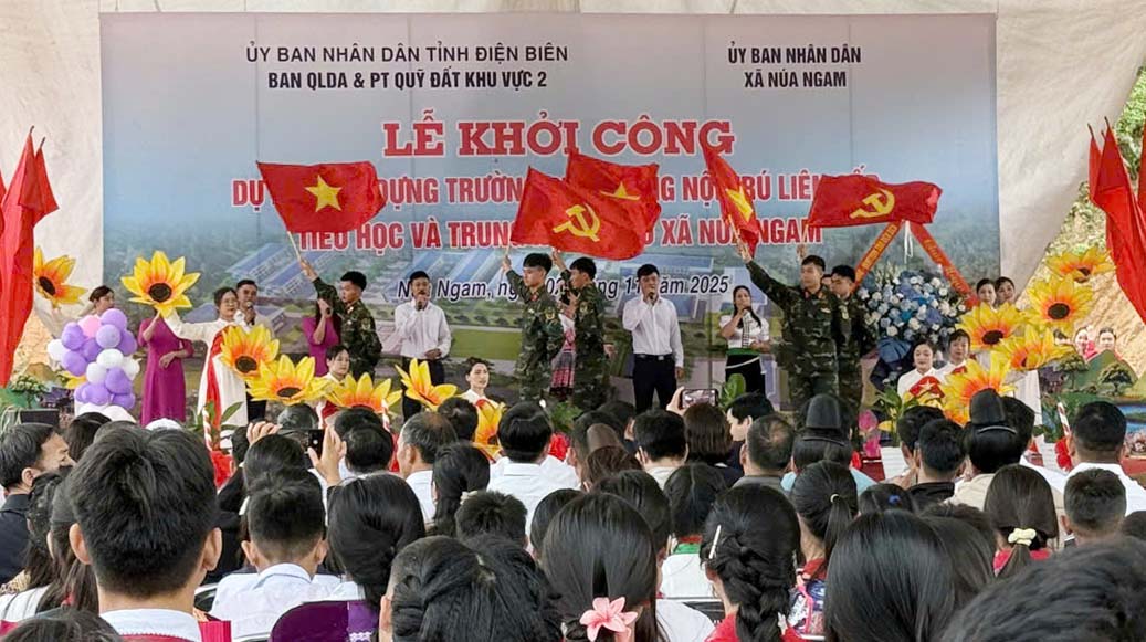 Dien Bien simultaneously started construction of 3 inter-level boarding schools in border communes. Photo: Van Thanh Chuong