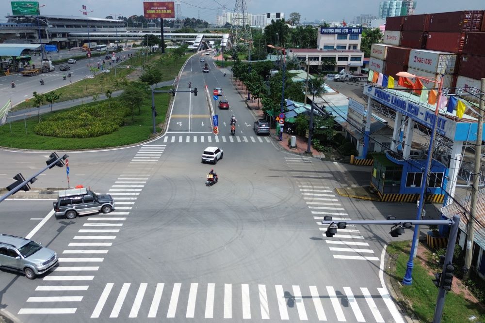 Viec thong xe duong song hanh phai Vo Nguyen Giap duoc xem la buoc hoan thien quan trong trong tong the du an mo rong Xa lo Ha Noi  