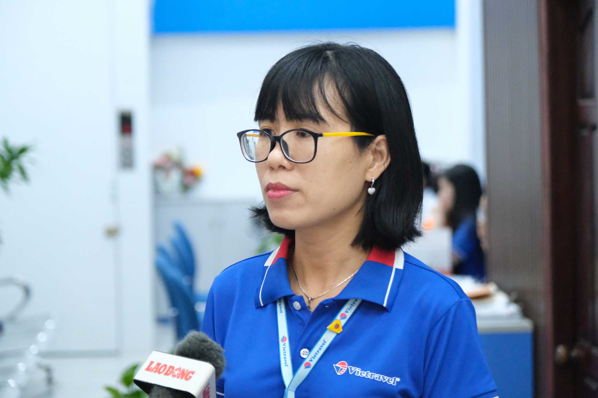 Chi Luong Thi Quynh - Pho Giam doc Vietravel chi nhanh Can Tho - cho biet, don vi da xay dung da dang san pham tour de dap ung nhu cau khach hang. Anh: Ta Quang