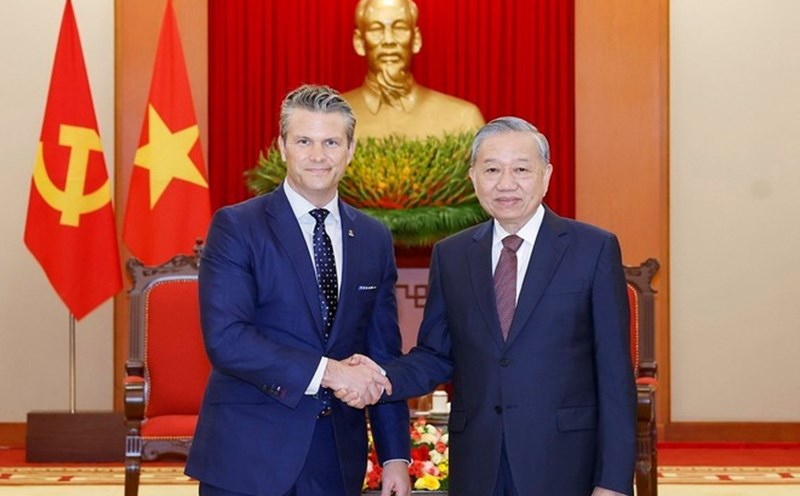 General Secretary To Lam received US Secretary of War Pete Hegseth. Photo: VNA