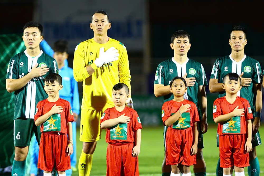 Doi dau cau lac bo Thanh Nien TPHCM tren san Thong Nhat, cau lac bo Truong Tuoi Dong Nai dat muc tieu gianh tron 3 diem de duy tri vi tri trong nhom dan dau bang xep hang giai hang Nhat 2025-2026.