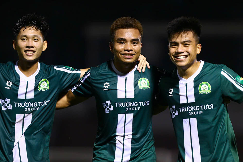 Truong Tuoi Dong Nai thang nguoc dong kich tinh Thanh Nien TPHCM 4-2. Anh: Thanh Vu