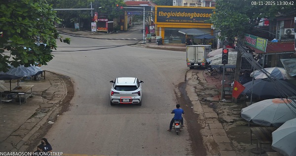 The owner was fined for running a red light. Photo: Bac Ninh Police